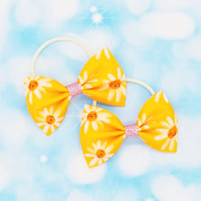 Load image into Gallery viewer, Yellow Flower Hair Bows
